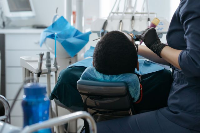 Jak periodontolog ocenia, czy ząb da się jeszcze uratować?