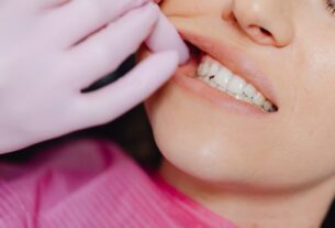 Jakie badania wykonuje periodontolog przed rozpoczęciem leczenia?